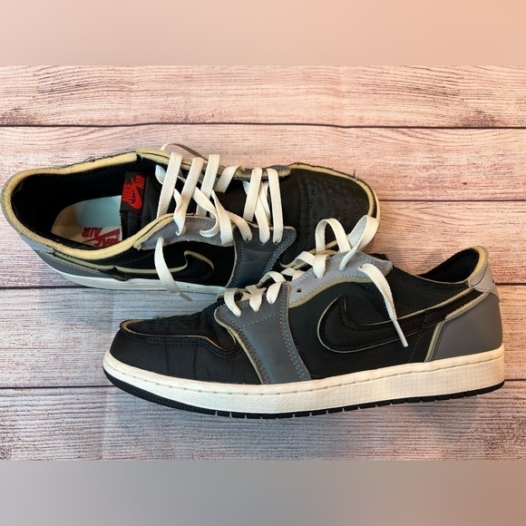 Jordan 1 Low OG EX Black Smoke Grey Mens Size 11 GUC - Picture 1 of 5